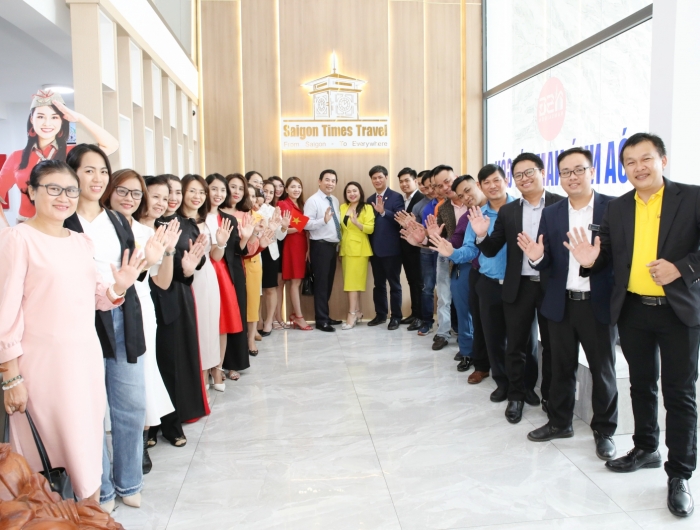 COMPANY TOUR - Tham quan SaigonTimes Travel